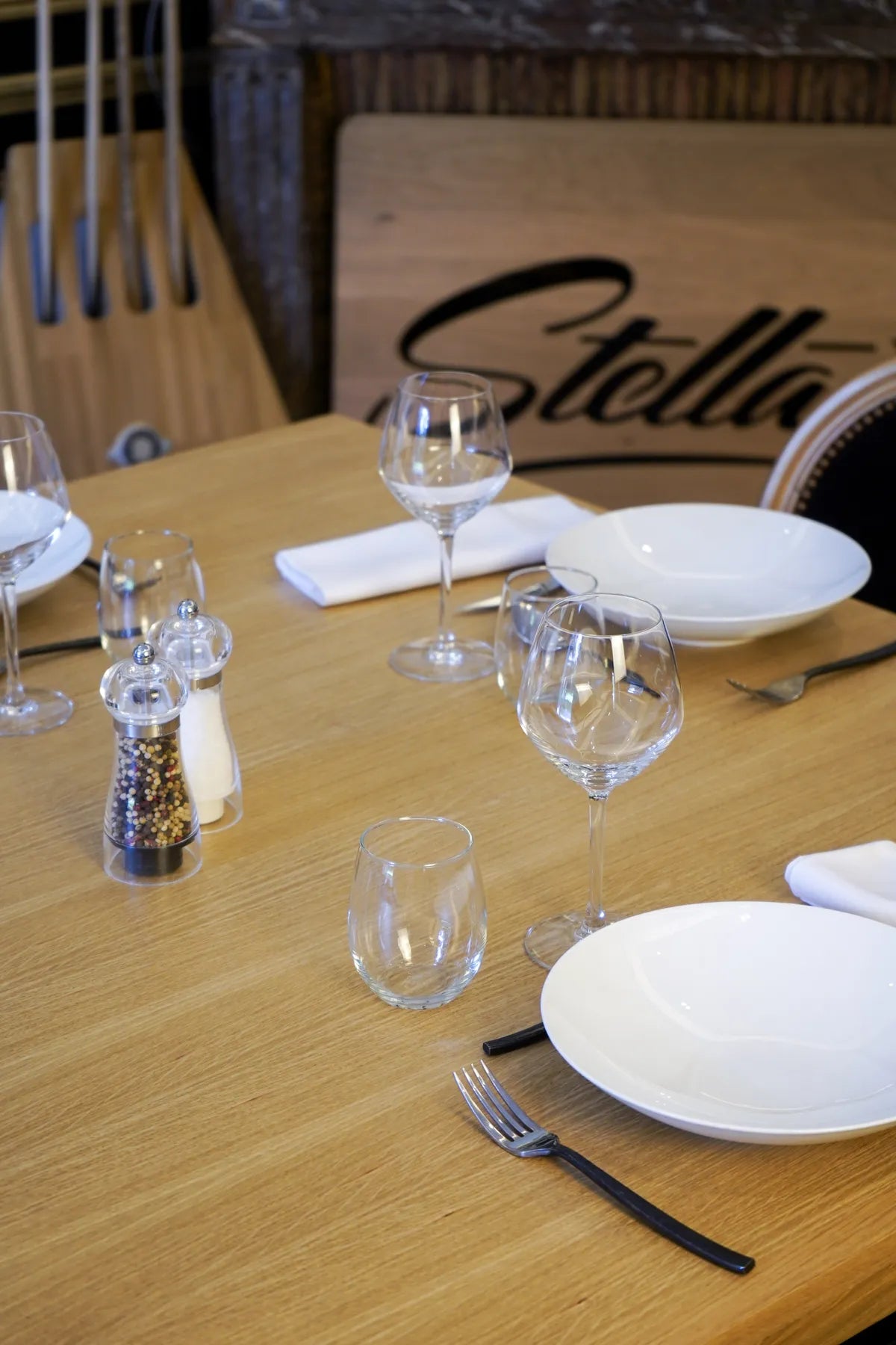 Stella Scipion pool table as dining table