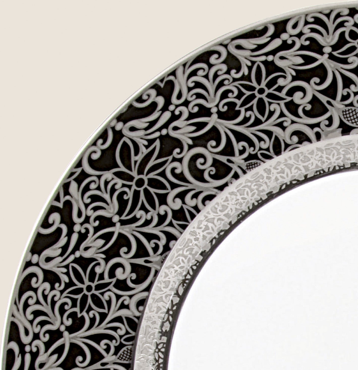 Rim plate flat 22 cm black with platine rim | Tolède Platine