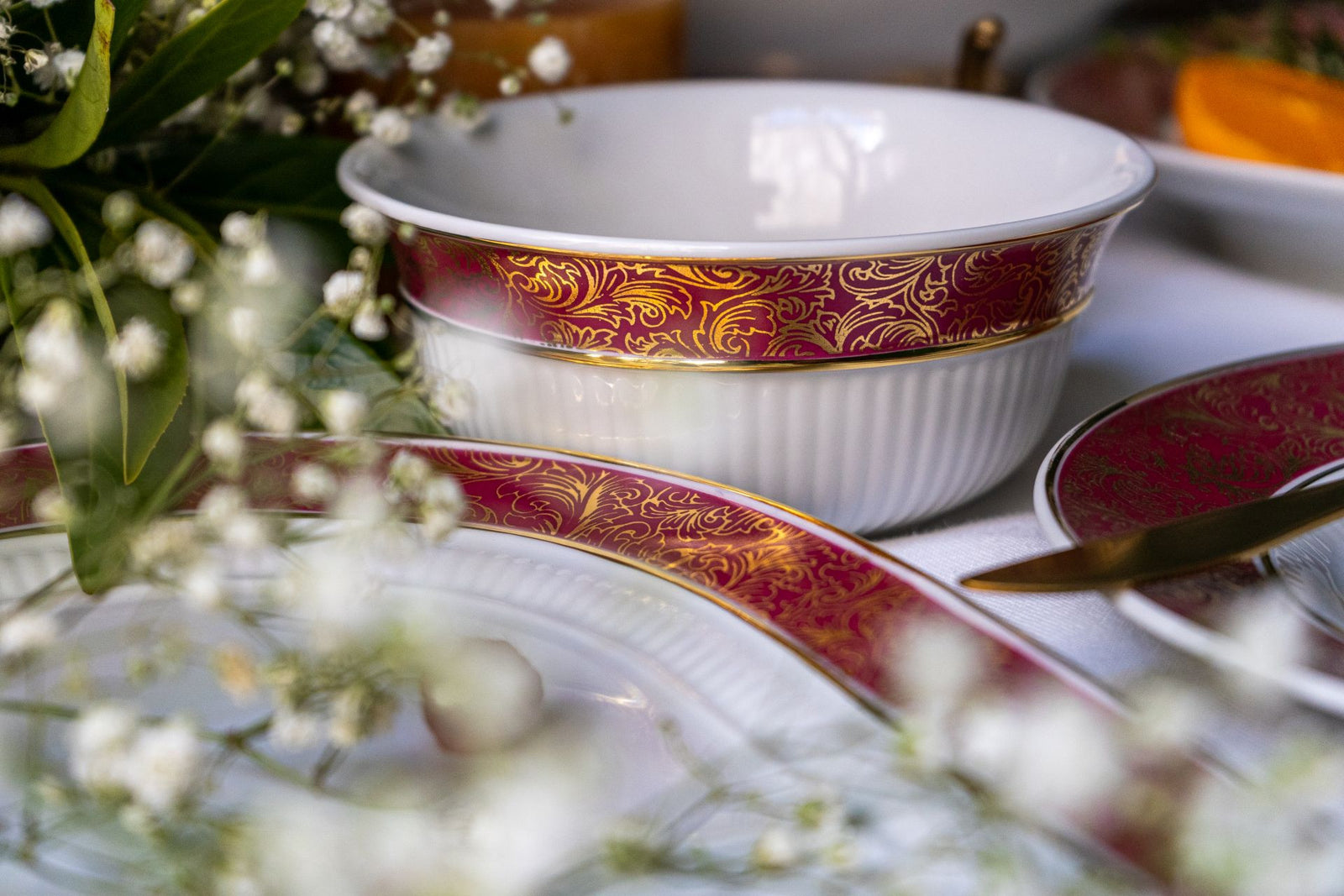 Rim plate deep 23 cm ruby and gold | Rubin