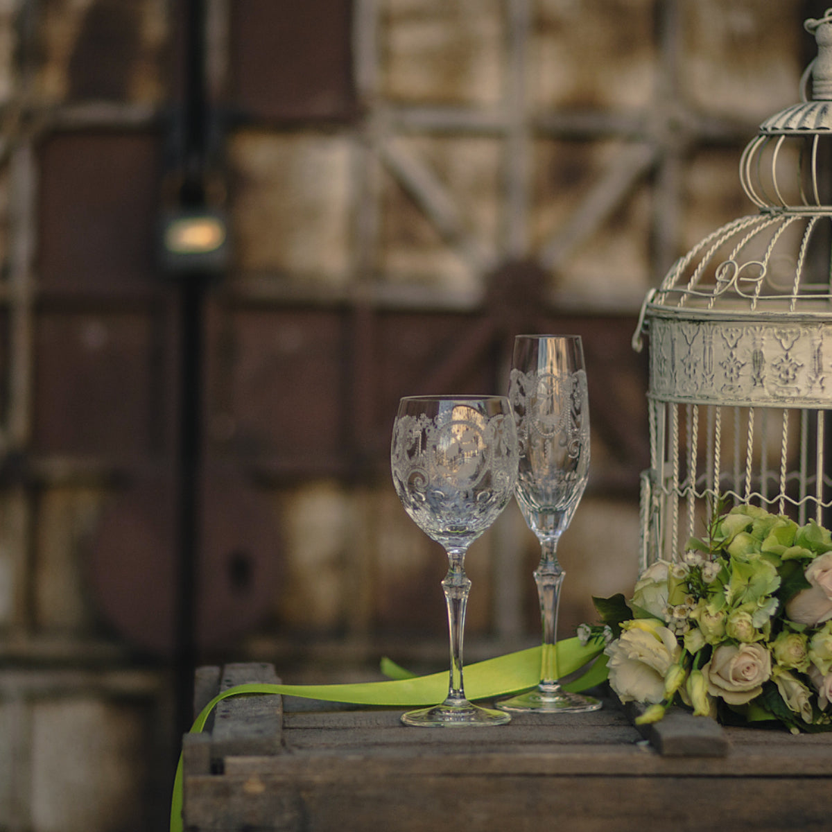 Clear Footed Vase 10" | Madeira